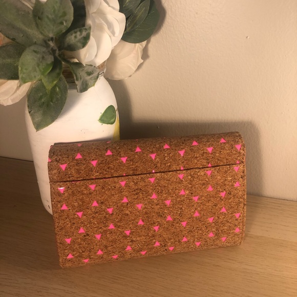 Francesca’s Trixi Cork Pink Envelope Wallet - Picture 4 of 16
